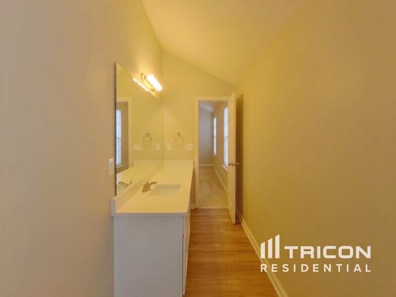 Building Photo - 1467 Eschol Ln NW