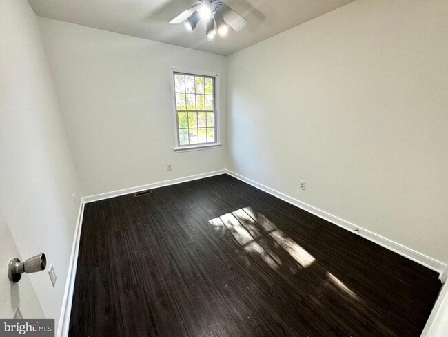 Building Photo - 1326 Aquia Dr