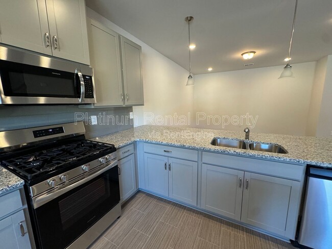 Building Photo - 1088 Chastain Dr