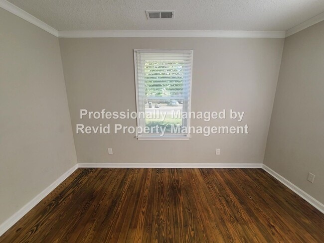 Building Photo - 1419 Depass Rd