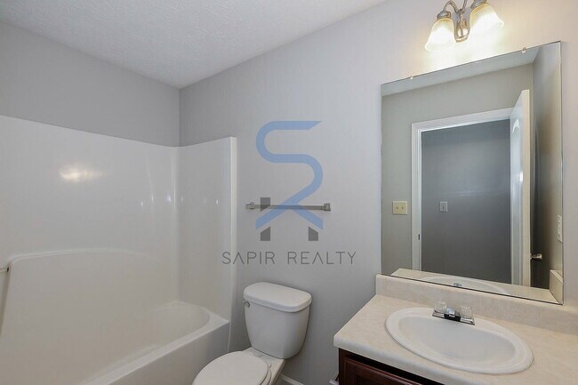 Building Photo - 655 Belle Grove Dr