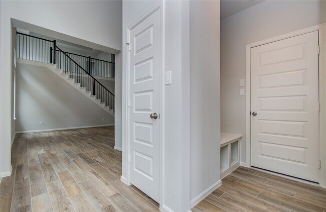 Building Photo - 10731 Aquila Star Dr