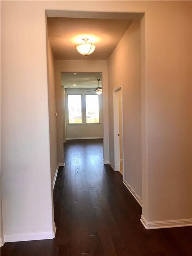 Building Photo - Brand New 4 bedroom One Story - Vista Vera...