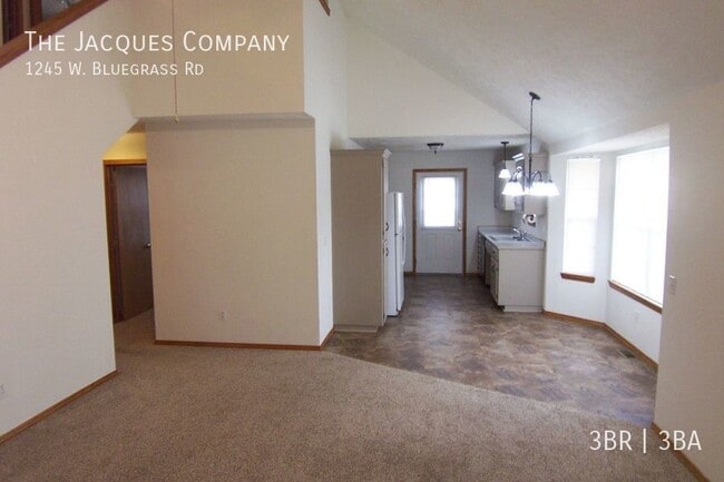 Building Photo - 1245 Bluegrass Rd