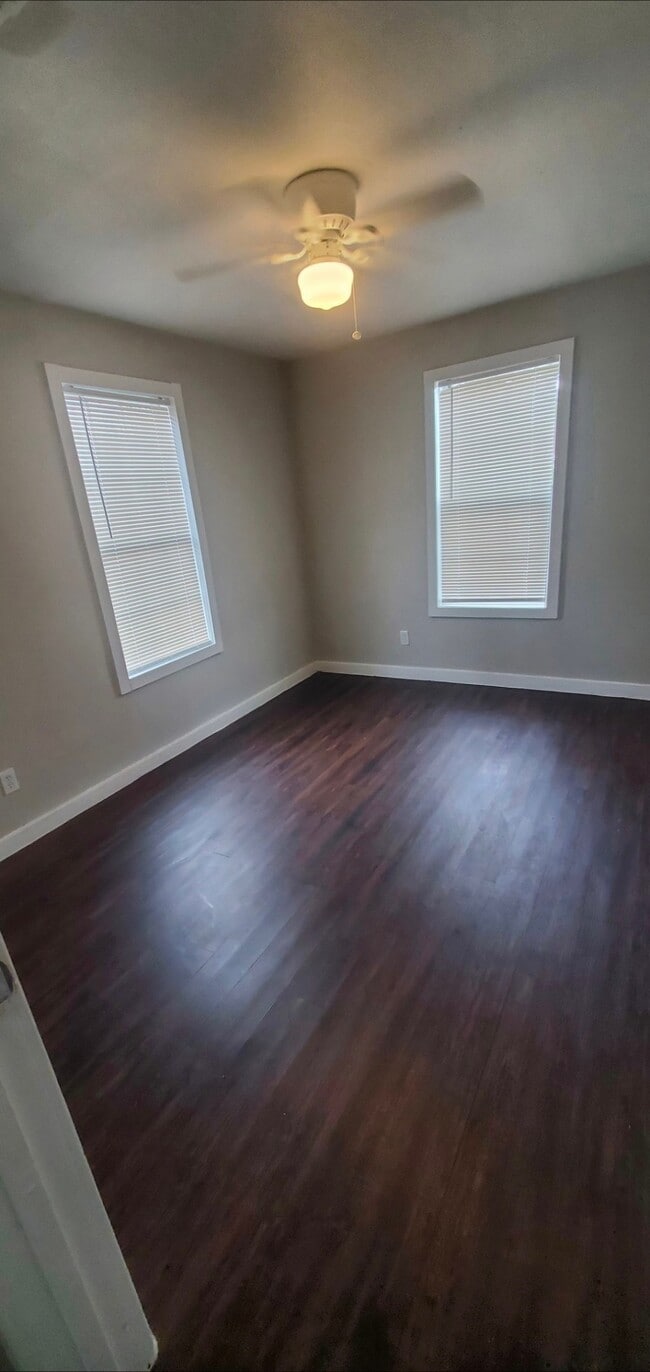 Building Photo - 4126 Sayers St