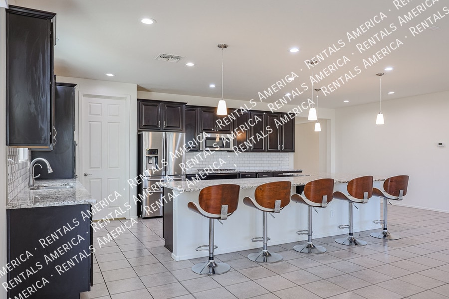 Building Photo - 15734 W McKinley St