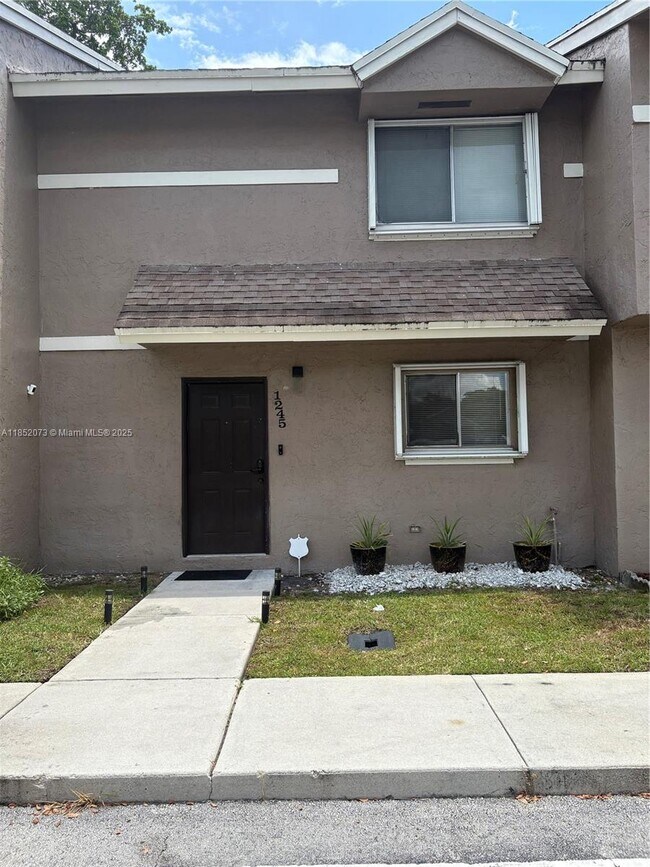 Primary Photo - 1245 Sussex Dr