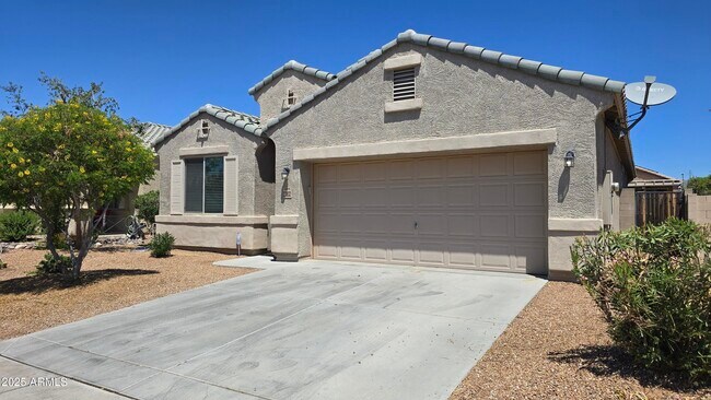 Building Photo - 23832 W Magnolia Dr