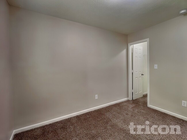 Building Photo - 2911 Wolfgang Way
