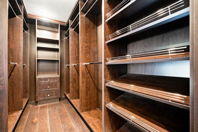 Building Photo - 3184 Dona Sarita Pl