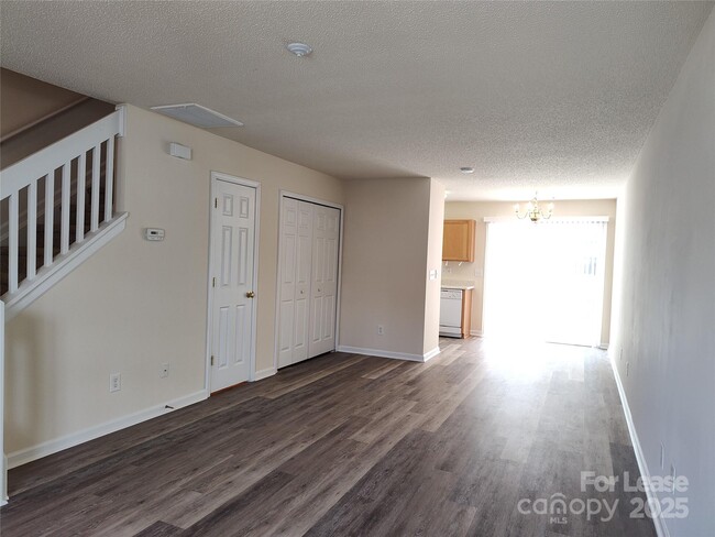 Building Photo - 3209 Blythe Ridge Ct