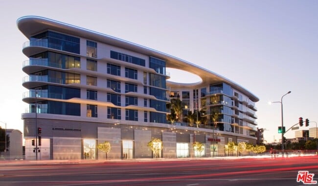 Building Photo - 8500 Burton Wy