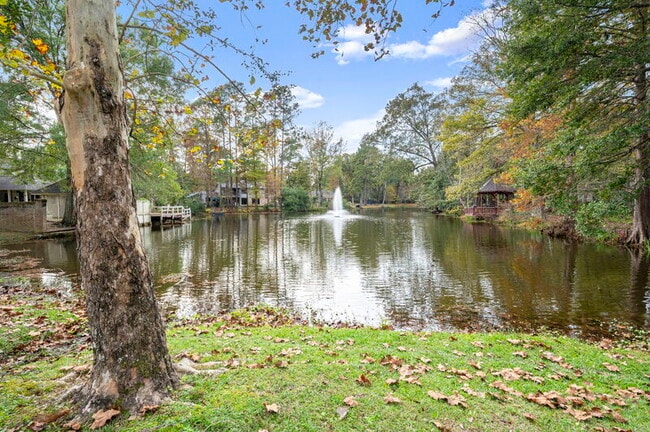 Building Photo - 4724 Lake Point Ave