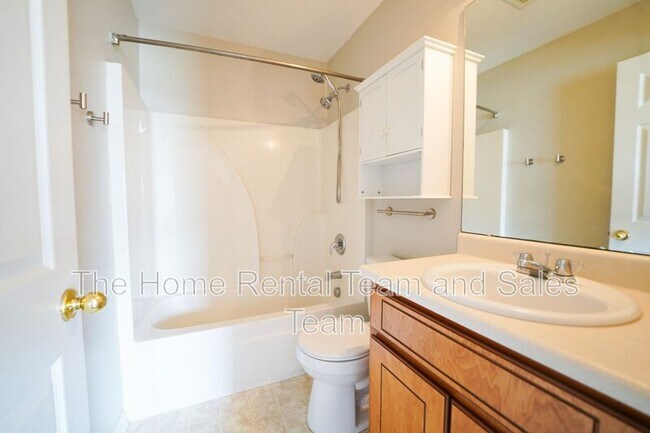 Building Photo - 134 Mustang Dr