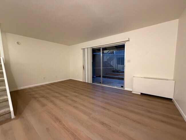 Building Photo - 3161 Madison Ave