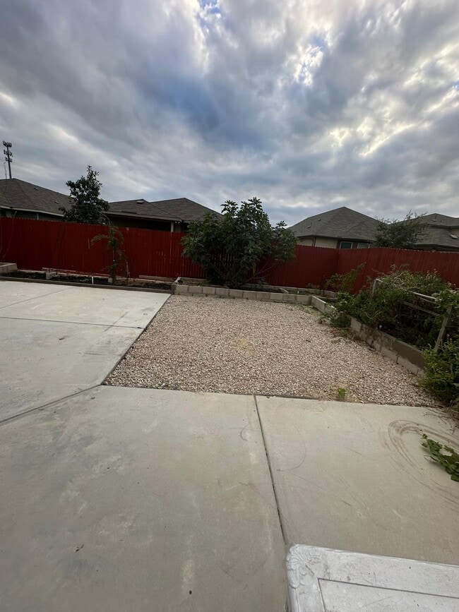 Building Photo - 2430 Castello Wy