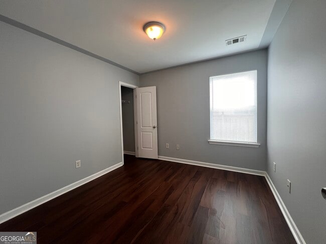 Building Photo - 63 Camden Way