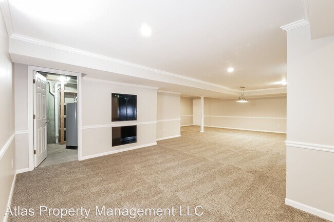 Building Photo - 3 br, 3 bath House - 1310 Birch Dr.