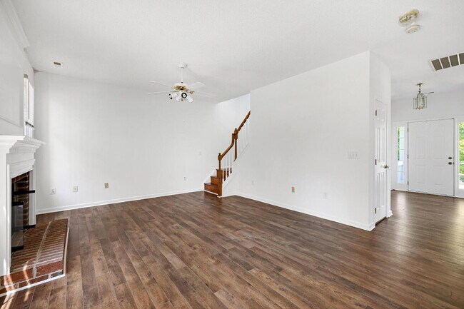 Building Photo - 707 Southshore Pkwy