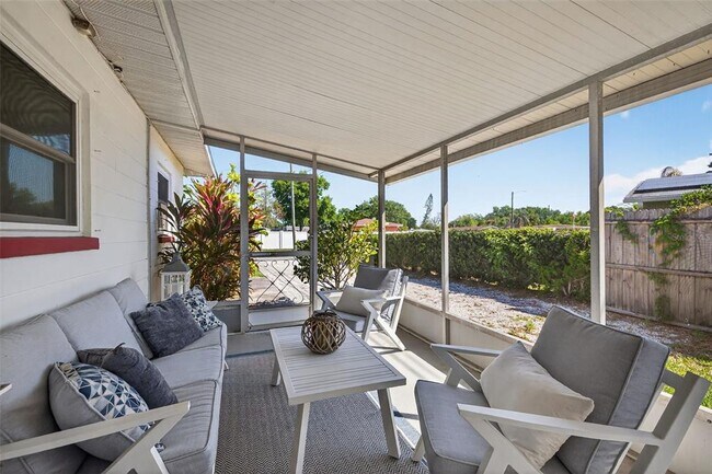 Building Photo - 1760 75th Ave N