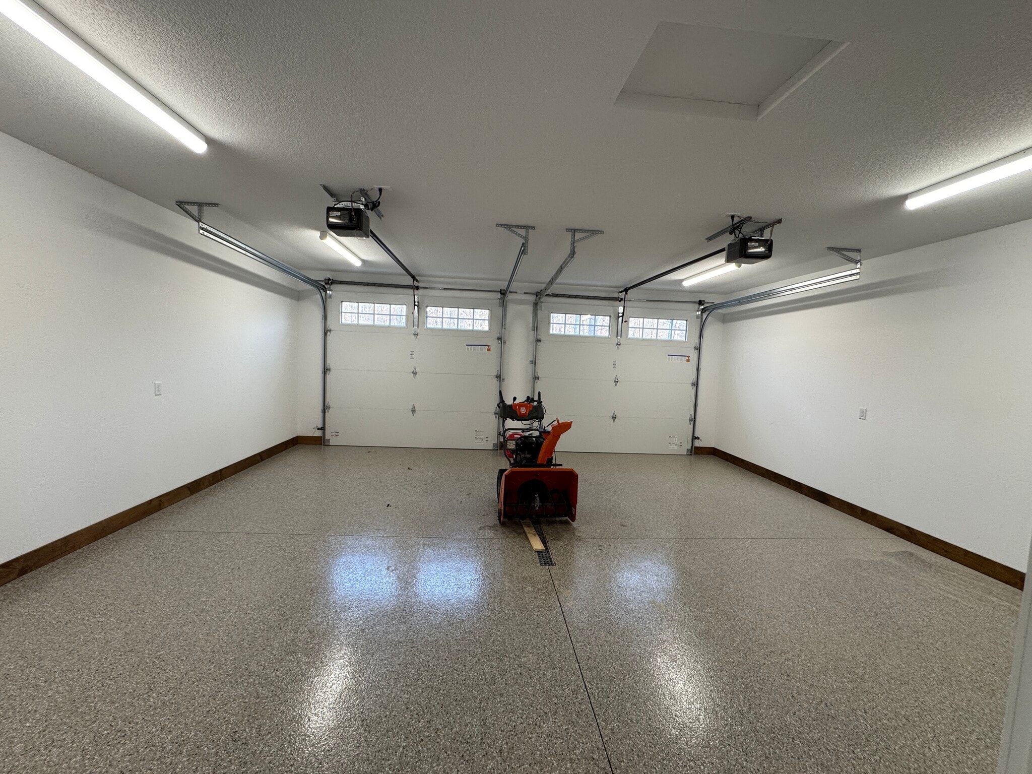 Building Photo - 11613 Forestview Dr
