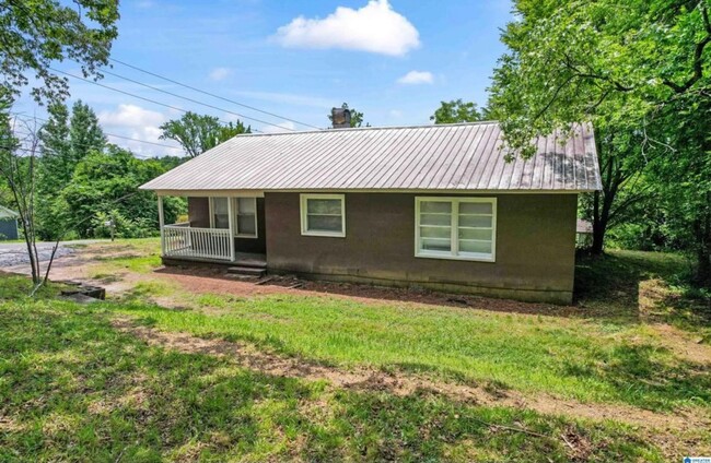 Building Photo - Newly renovated 3 bedroom, 1 bath home