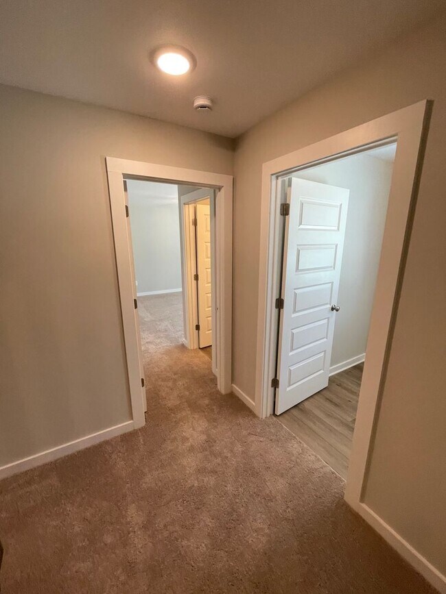 Building Photo - Home for Rent in Calera, AL!!! View with 48 Hours Notice!