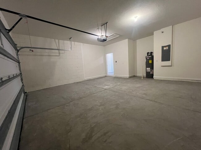 Building Photo - New Build 4 bed/2bath House in The Archer ...