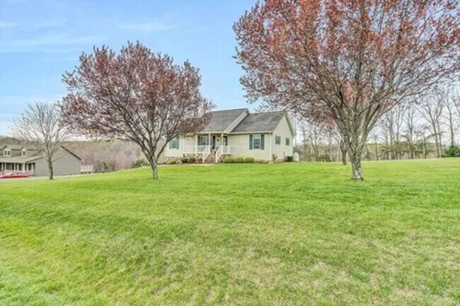 Building Photo - 3 Bedroom || 3 Bathroom Home in Moneta