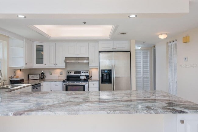 Building Photo - 160 Columbia Dr