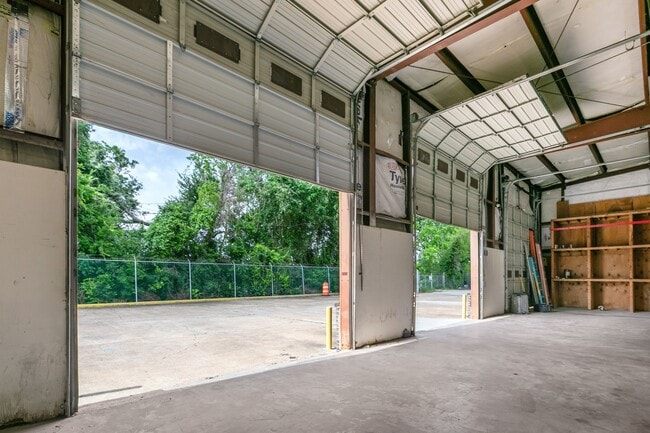Building Photo - 7302 Domino Ln