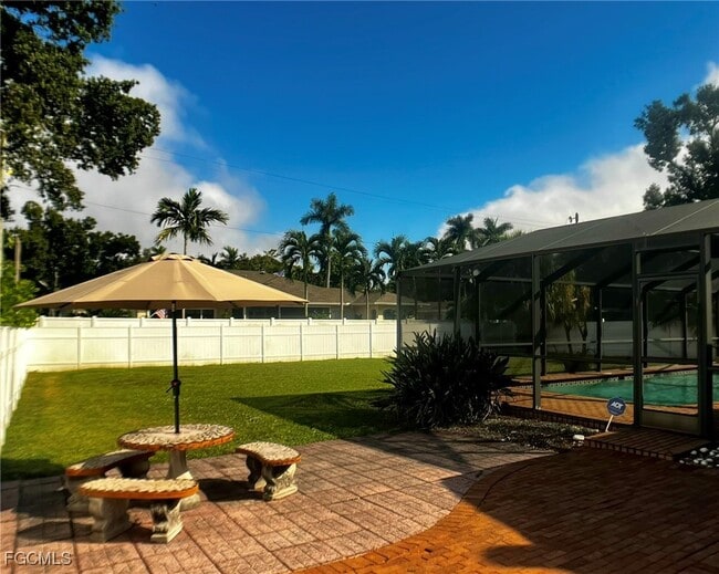 Building Photo - 1263 Caloosa Dr