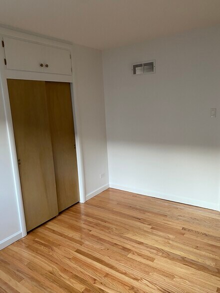 Building Photo - 330 Forestway Dr