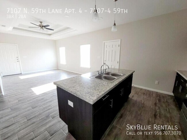 Building Photo - 7107 N 59th Ln