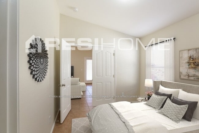 Building Photo - 2604 N 126th Dr