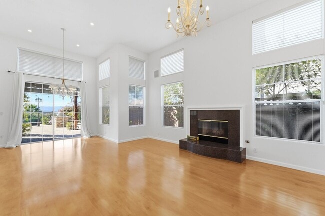 Building Photo - 2037 Wendover Ln