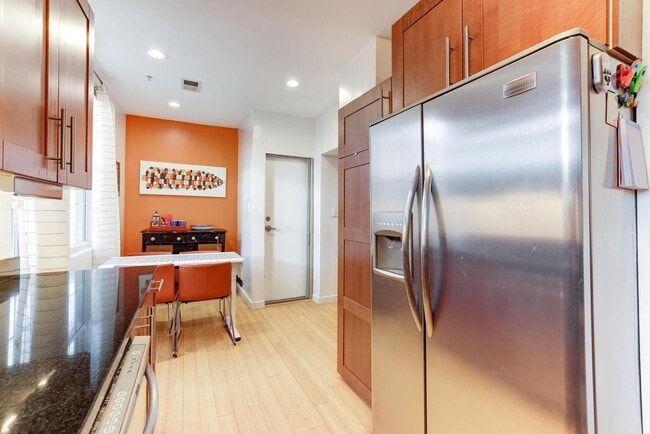 Building Photo - Updated  and Open Plan One Bed/One Bath 16...