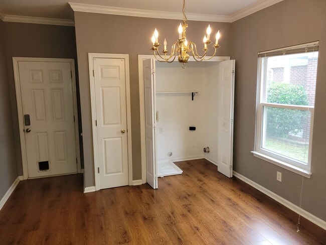 Building Photo - 5295 Cottage Ln