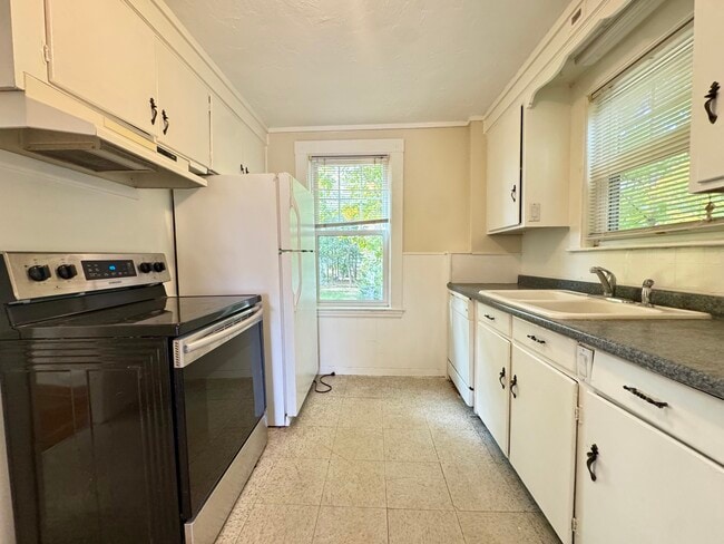 Building Photo - 273 Front St