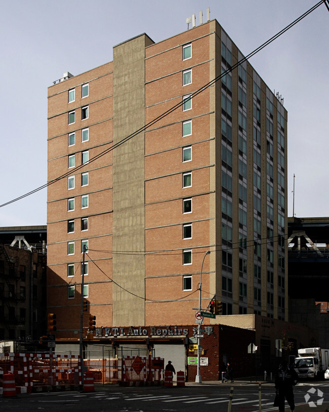 Primary Photo - Madison Tower