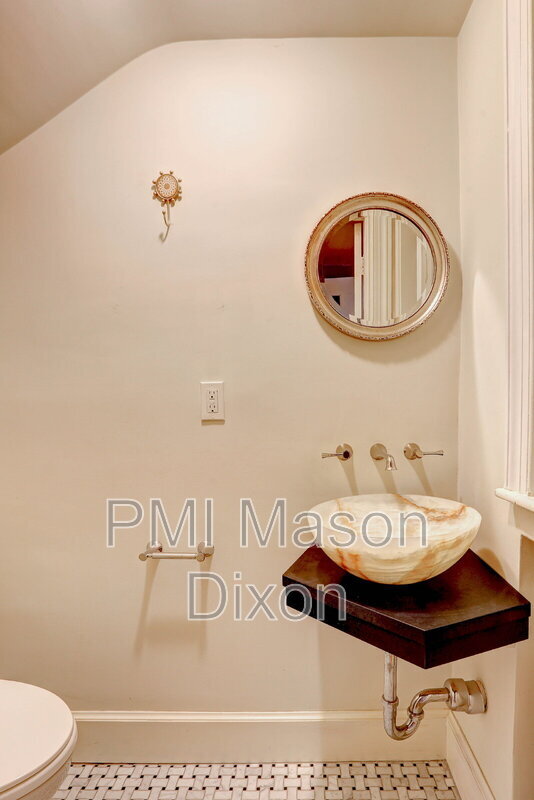 Building Photo - 5304 Springlake Way
