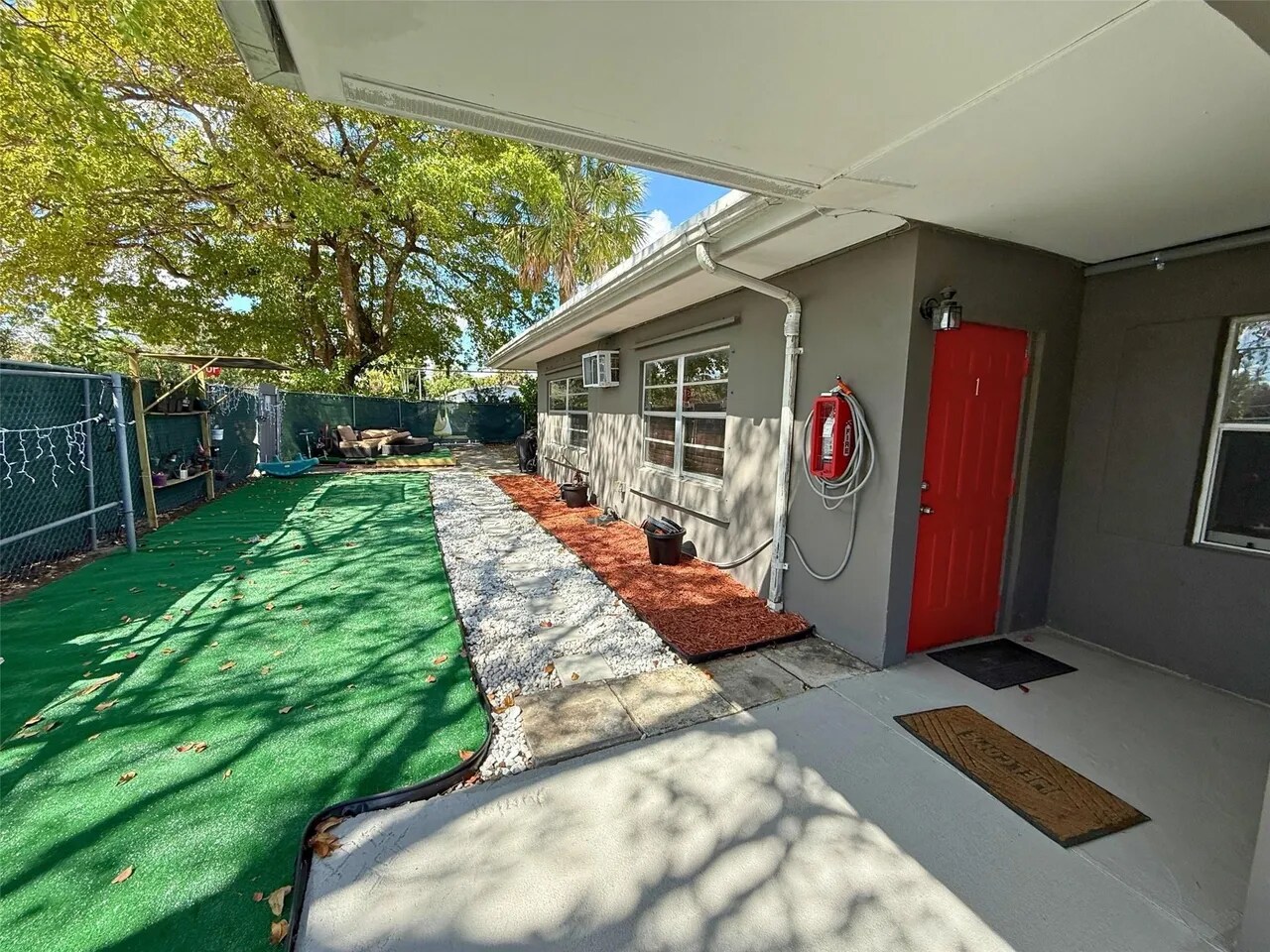 Building Photo - 1390 Riverland Rd