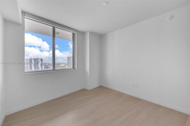 Building Photo - 1400 Biscayne Blvd