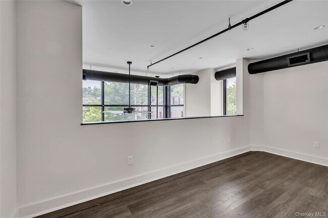 Building Photo - 172 E Prospect Ave