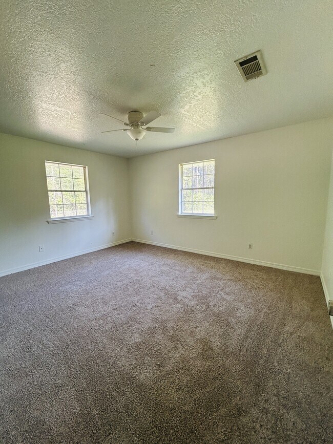 Building Photo - 11320 Allen Rd