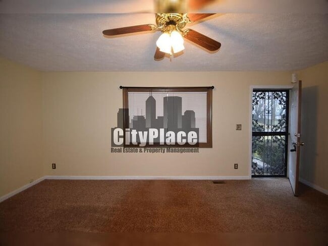 Building Photo - 604 E Pearl St