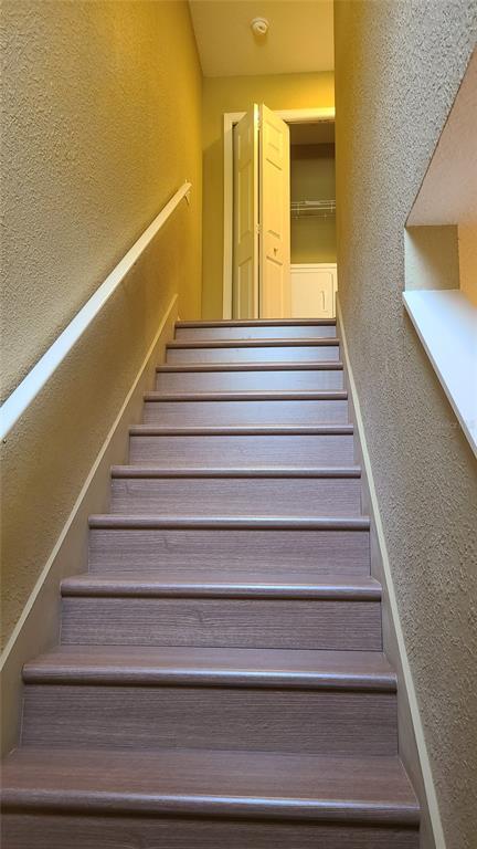 Building Photo - 2914 Royal Tuscan Ln