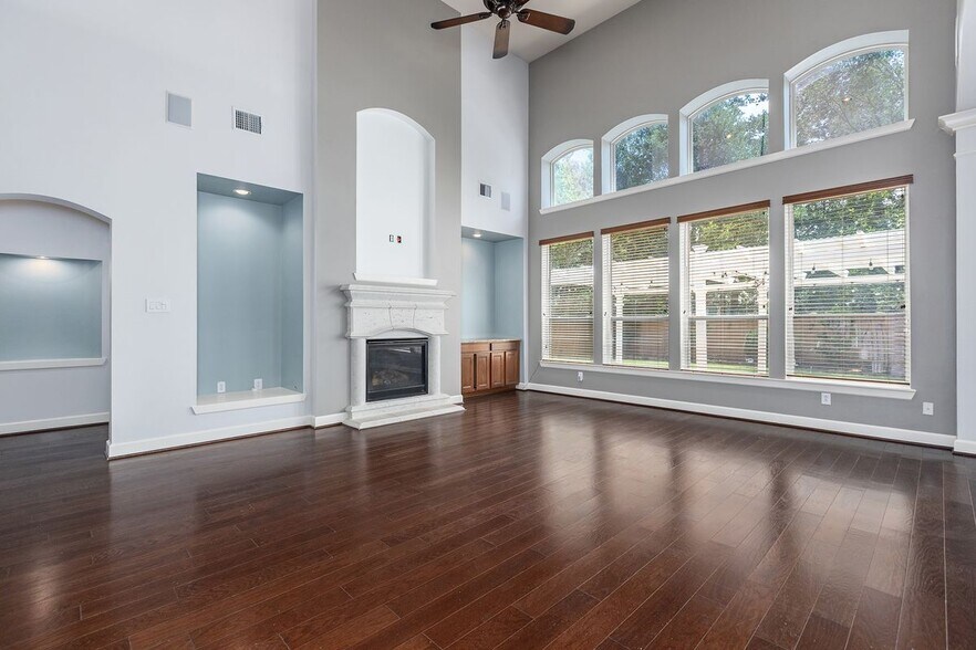 Building Photo - 27 N Arrow Canyon Cir
