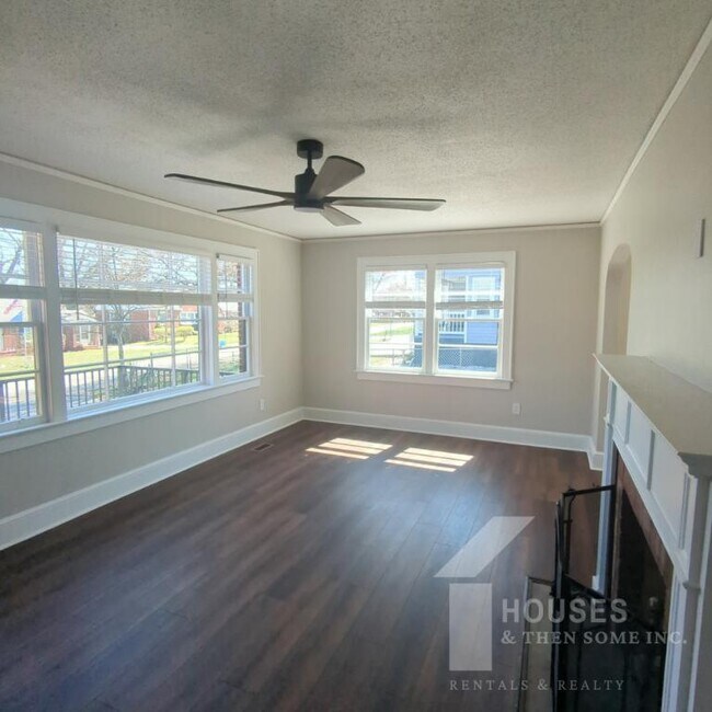 Building Photo - 8 Dargan St