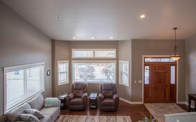 Building Photo - Executive Rental - Stone Mountain - 5 Bed - 3 Bath
